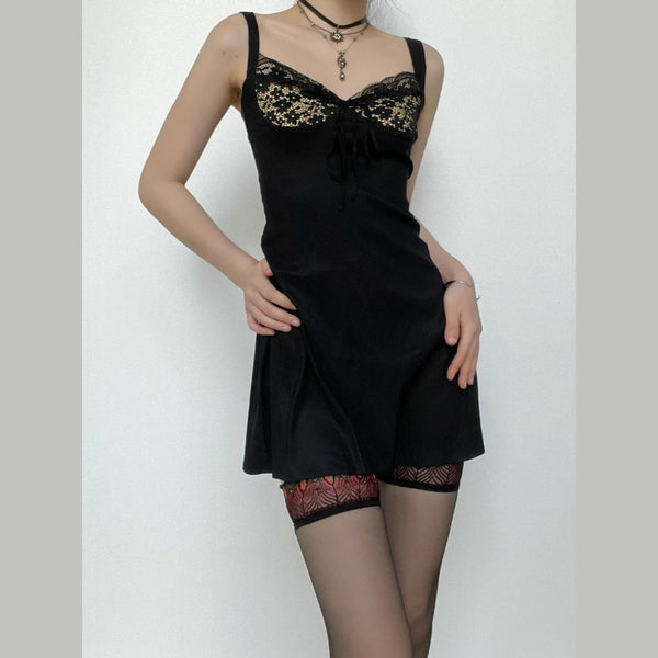 Short sleeve solid lace hem zip-up backless mini dress