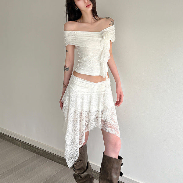 Off shoulder flower applique lace ruffle top