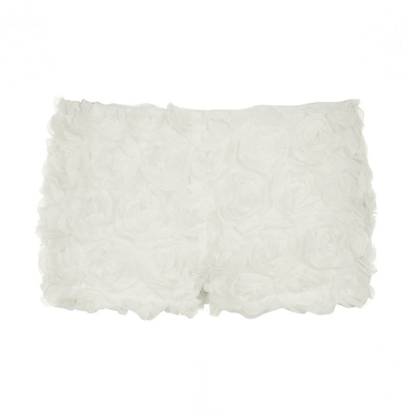 Flower applique low rise short pant