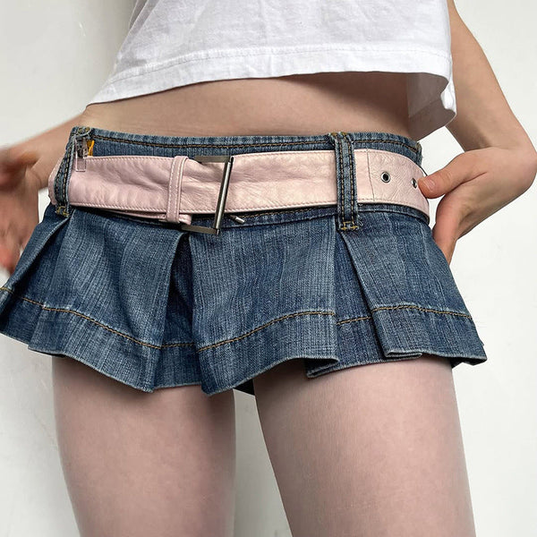 Pleated low rise denim shorts