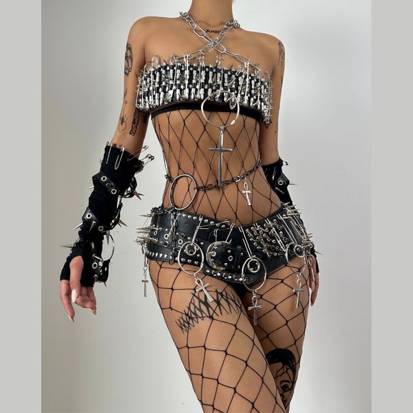 O ring metal chain rivet cami top