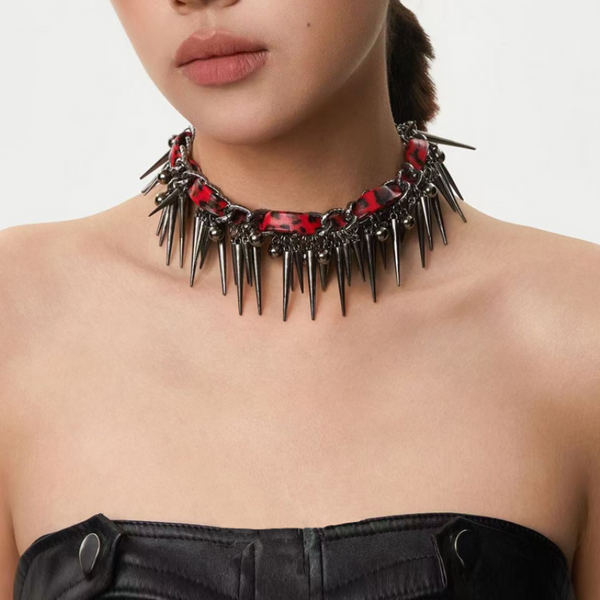 Rivet pendant leopard print necklace