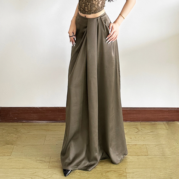 Irregular zip-up ruched solid maxi skirt