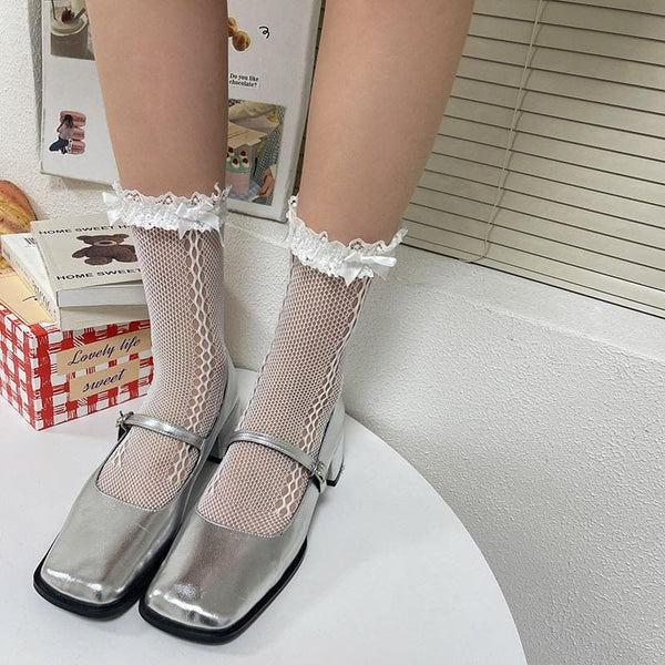 Bowknot lace hem side hollow out socks