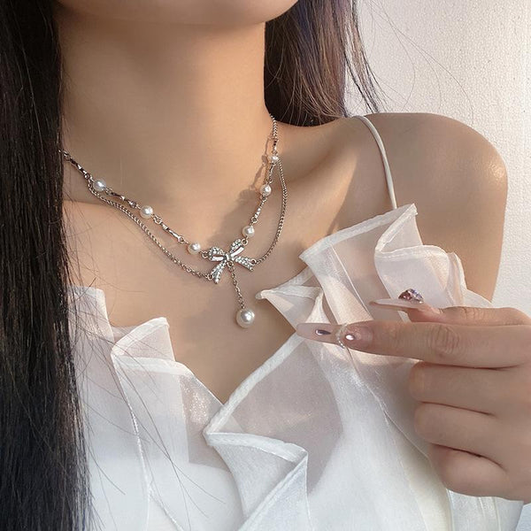 Faux pearl layered pendant necklace