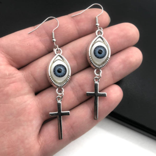 Pendientes colgantes con colgante de cruz y decoración de ojos azules