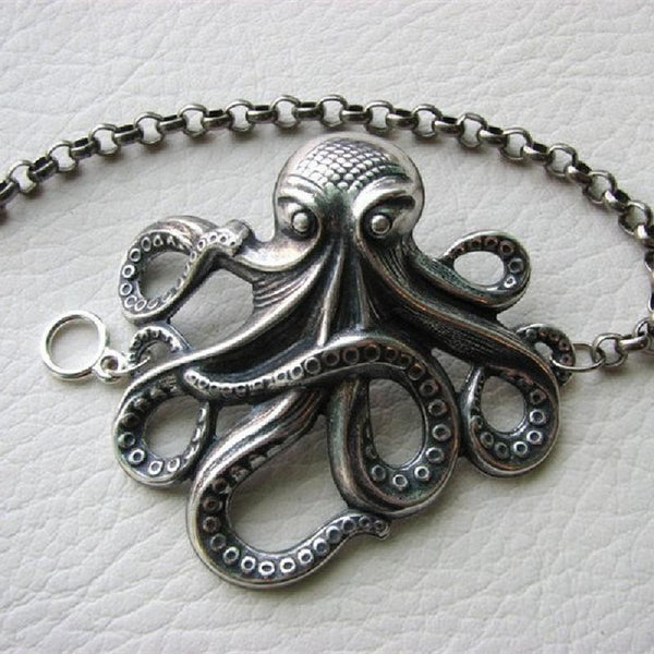 Octopus pendant bracelet